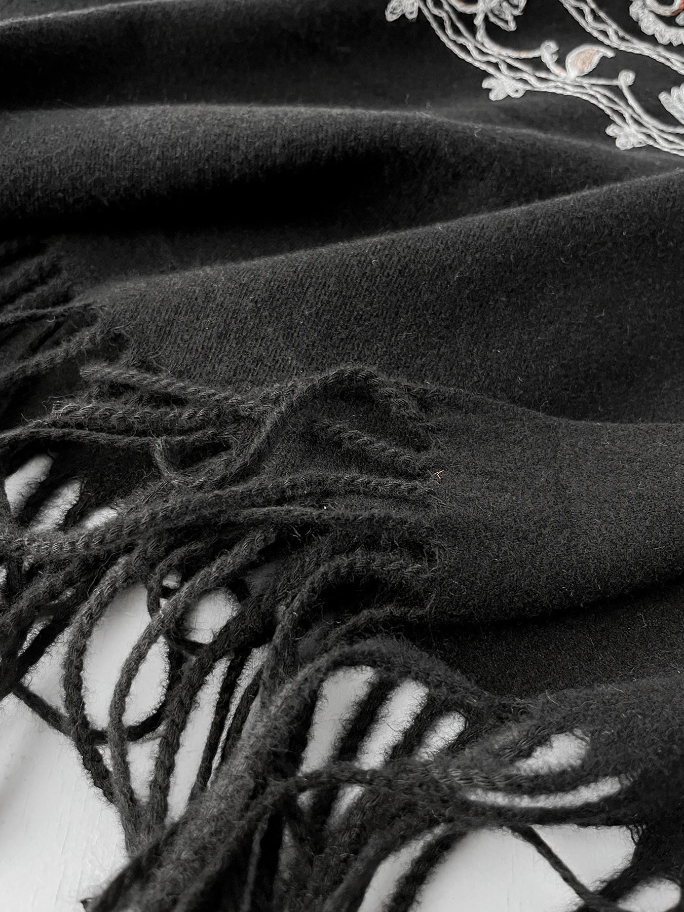 Cashmere - Feel Embroidered Scarf - BeyoutifulSpot®